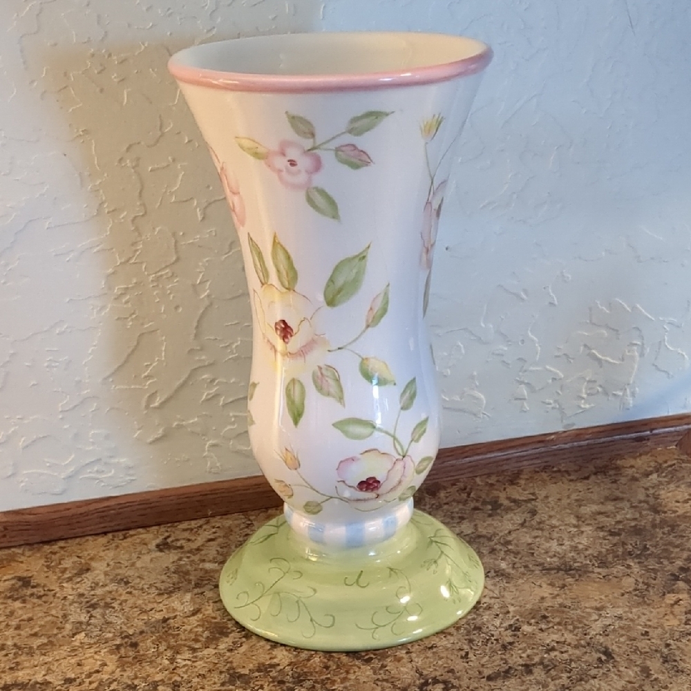Tracy Porter Floral Vase with Pink and Cream Hues